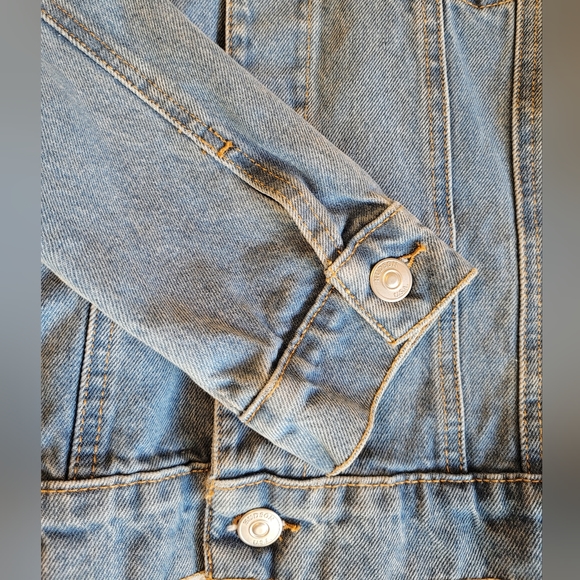 Hudson L/XL Women's Fitted Denim/Jean Jacket - Picture 7 of 7